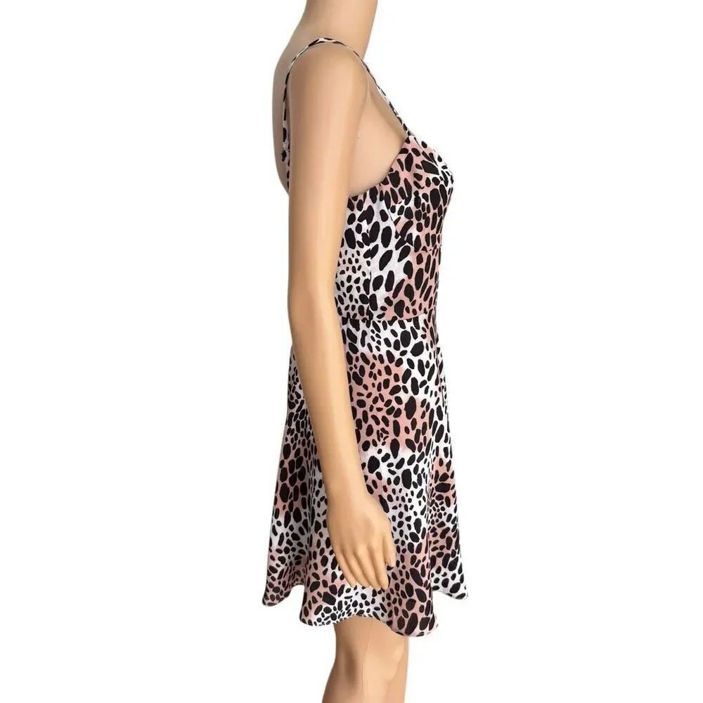 Buddy Love Cate Skater Dress in Cheetah  size M - Picture 3 of 9